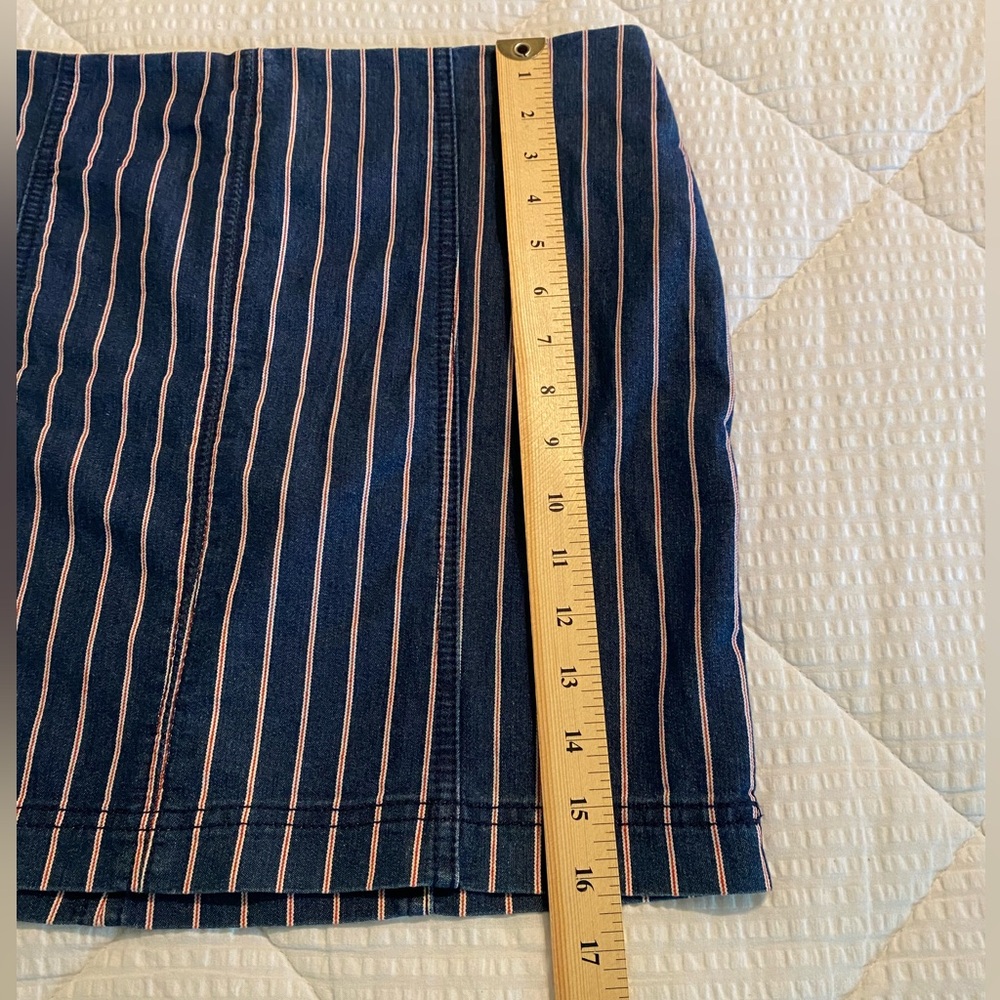 Others Follow Red & White Lexi Striped
Denim Mini Skirt L Large - Picture 10 of 11